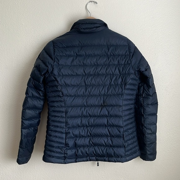 Patagonia Women's Navy Down Sweater Jacket - Picture 4 of 9